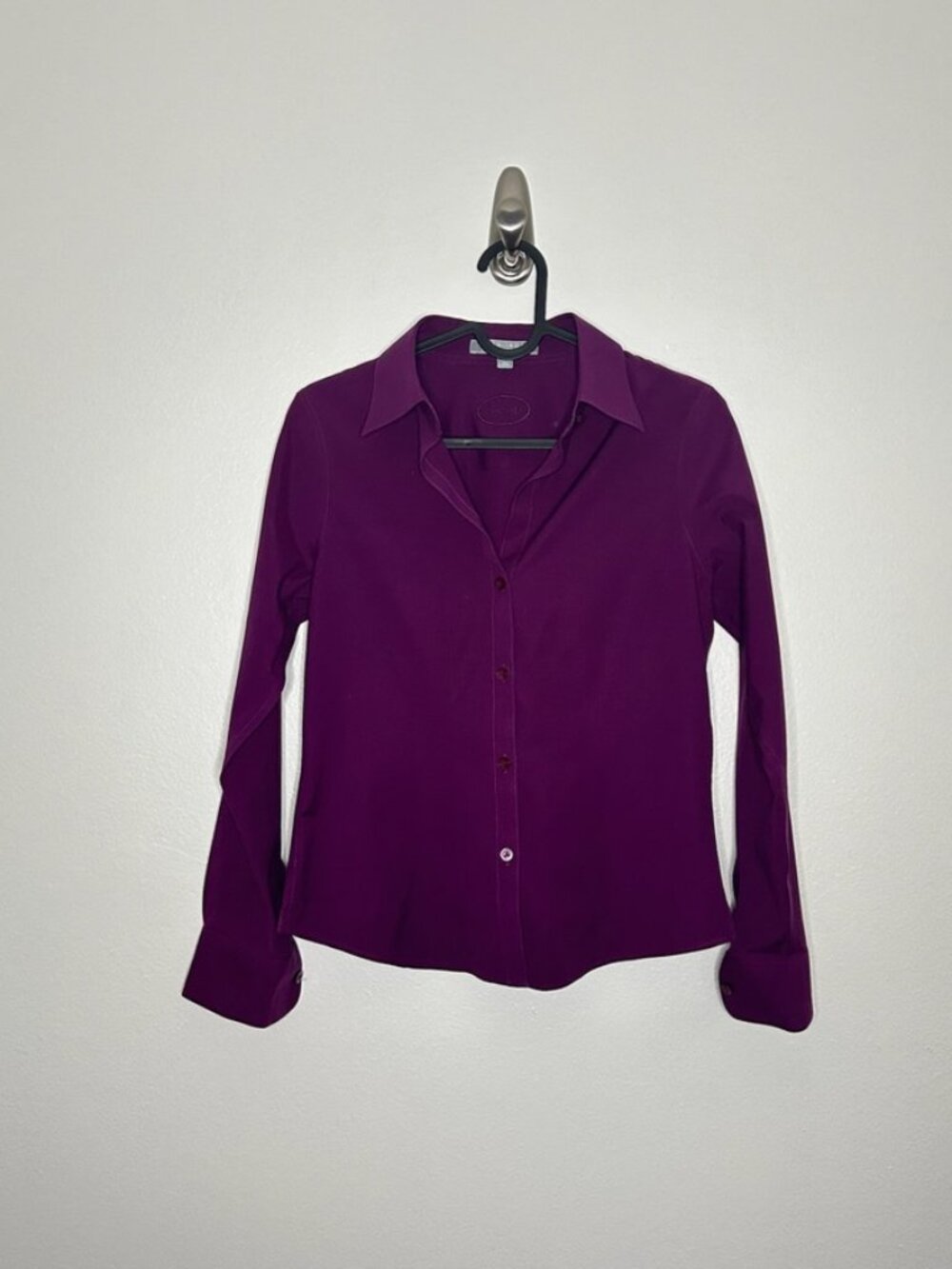 Foxcroft Non-Iron Stretch Fitted Button Down Shirt Purple Size 6